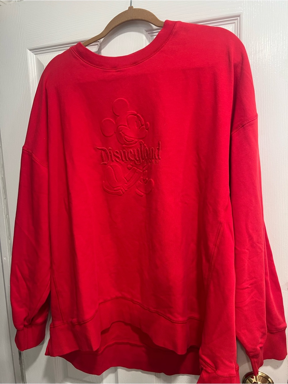XL Red Disneyland Crewneck Sweatshirt Embroidered Mickey Mouse Long Sleeve